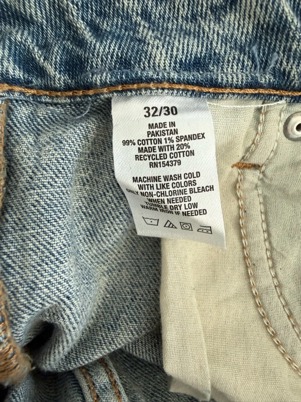 Aeropostale Men's Baggy Stretch Denim Jeans NWT Size 32 x 30